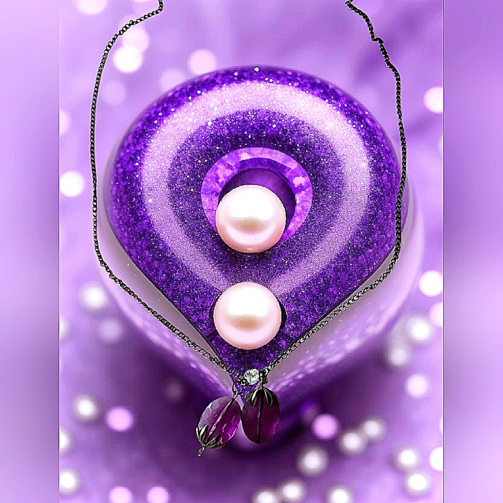 Vintage Purple and Silver Necklace with Floral Pendant - Picture 2 of 2